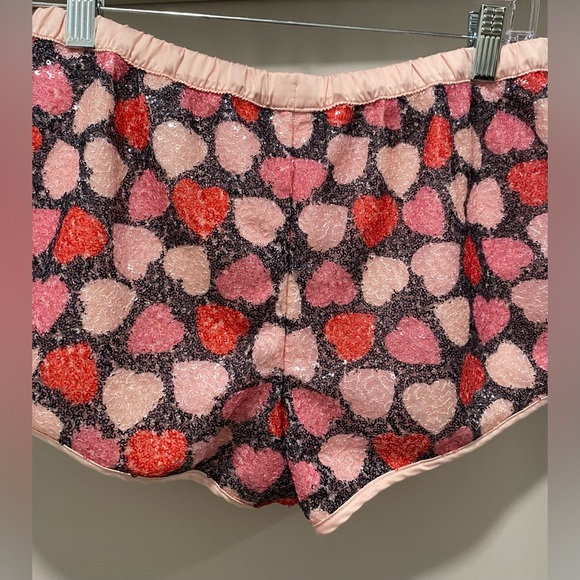 Victoria's Secret Red & Pink Sequin Heart Print Dolphin-Hem Sleep Shorts - XS - Picture 13 of 14
